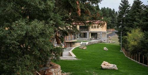 Natura Hotel Vytina Exterior photo